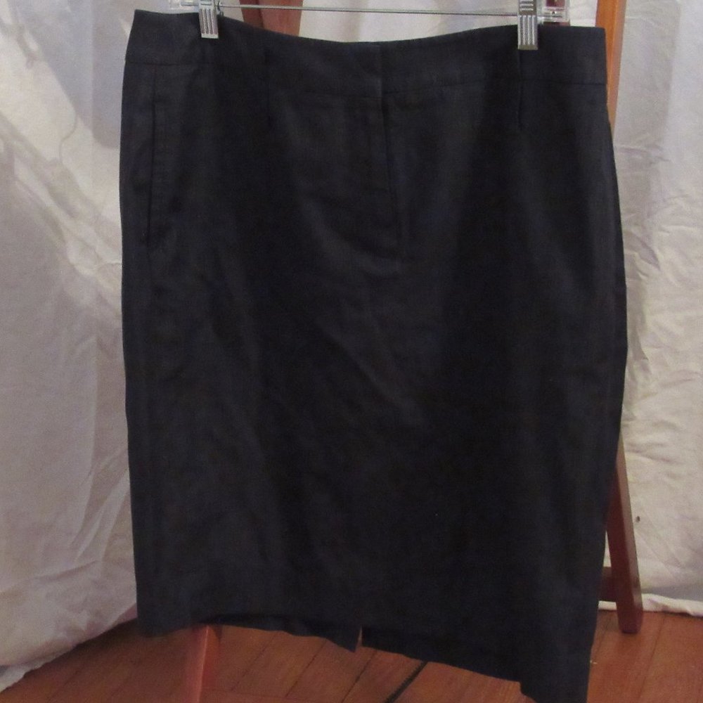 Ann Taylor Loft Womens Grayish/Navy Skirt Size 12 Back and Side Pockets EUC - Picture 1 of 4
